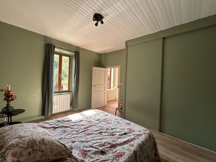 Image No.27-4 Bed House for sale