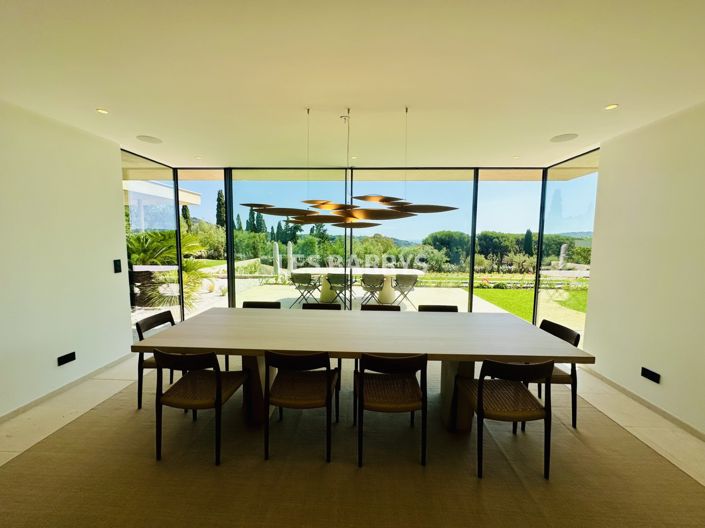Image No.6-6 Bed House for sale