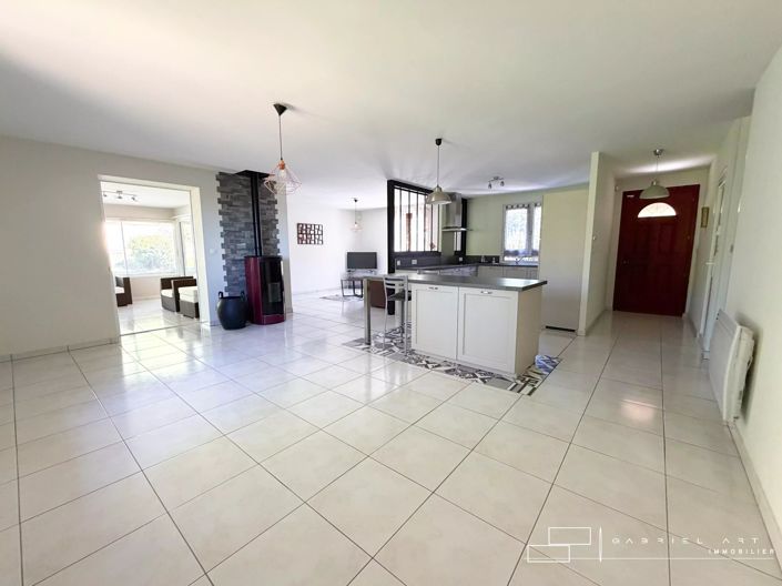 Image No.2-3 Bed House for sale