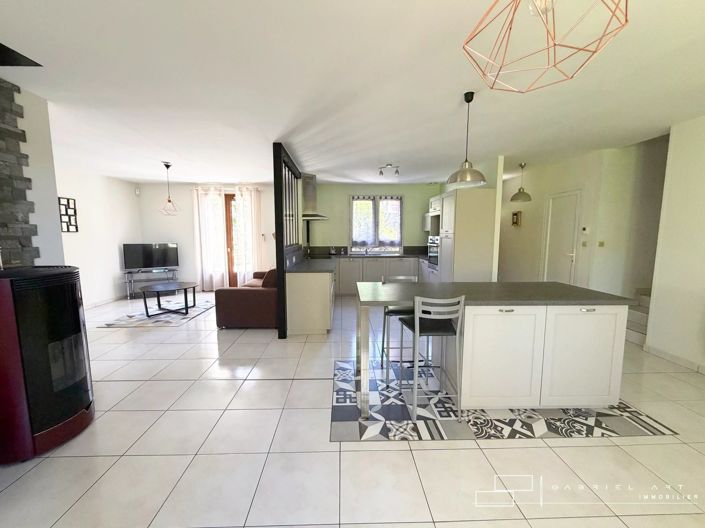 Image No.3-3 Bed House for sale