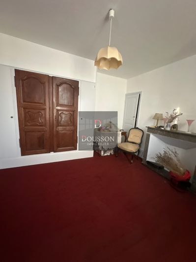 Image No.2-4 Bed House for sale