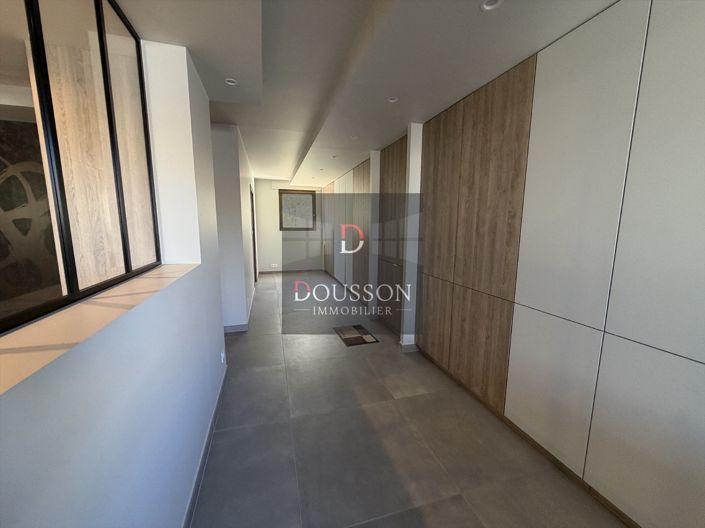Image No.17-2 Bed House for sale