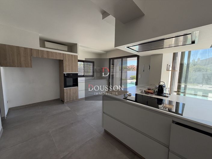 Image No.5-2 Bed House for sale