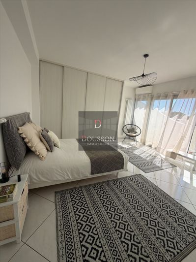 Image No.10-3 Bed Apartment for sale