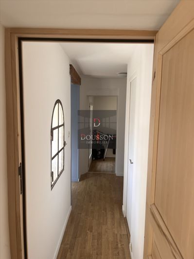 Image No.10-2 Bed House for sale
