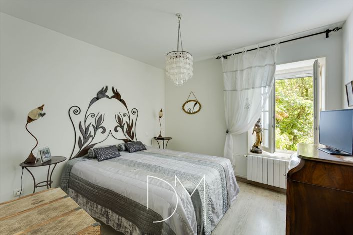 Image No.17-4 Bed House for sale