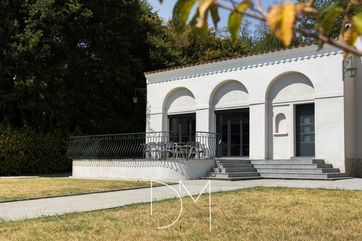 Image No.3-4 Bed House for sale