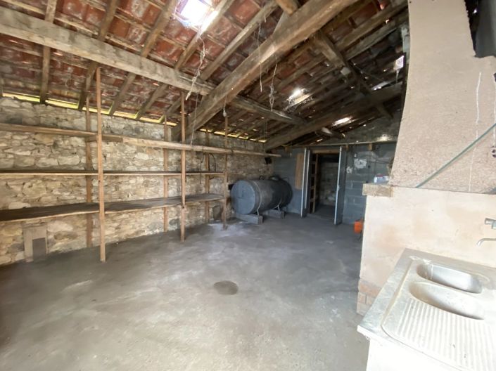 Image No.19-5 Bed House for sale