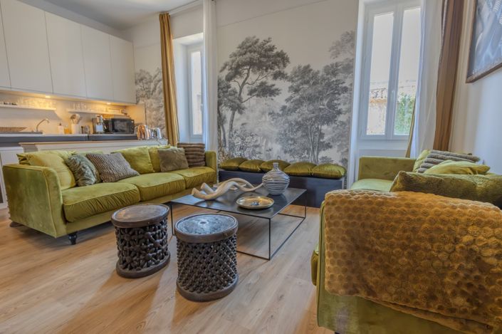 Image No.7-7 Bed House for sale