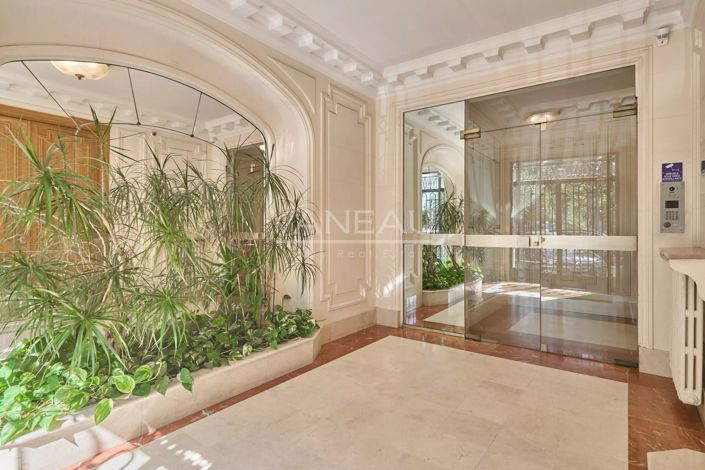 Image No.12-4 Bed Apartment for sale