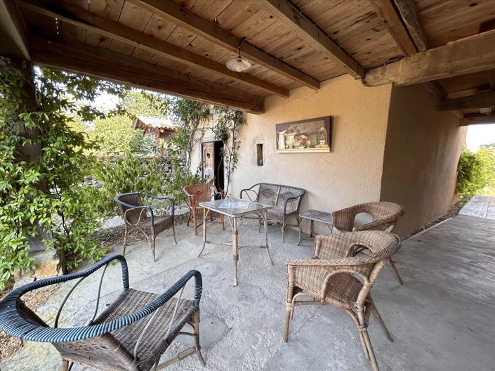 Image No.18-6 Bed House for sale