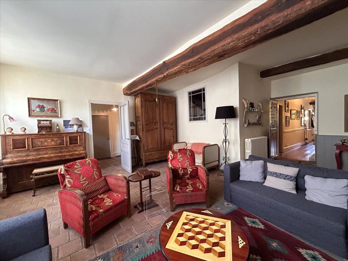 Image No.6-6 Bed House for sale