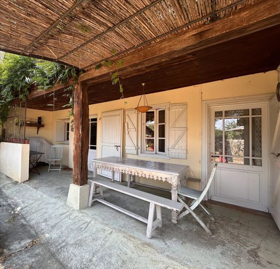 Image No.9-6 Bed House for sale