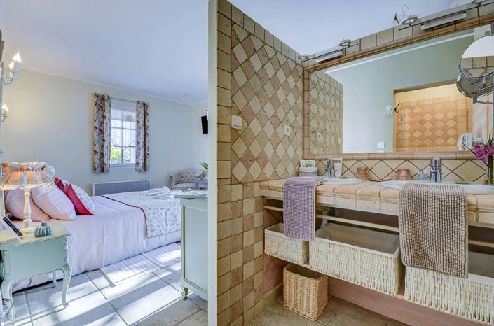 Image No.18-5 Bed House for sale