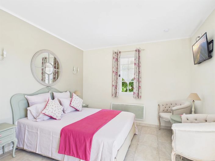 Image No.26-5 Bed House for sale