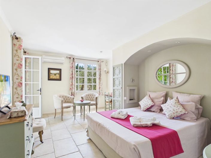 Image No.31-5 Bed House for sale