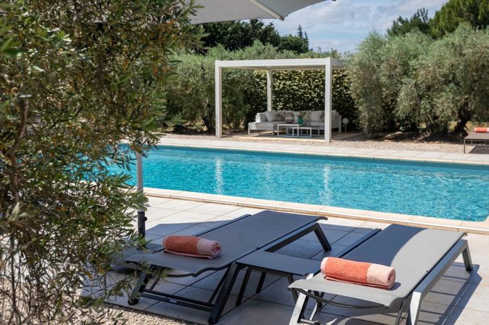 Image No.6-5 Bed House for sale