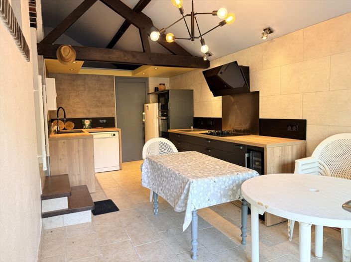 Image No.25-3 Bed House for sale