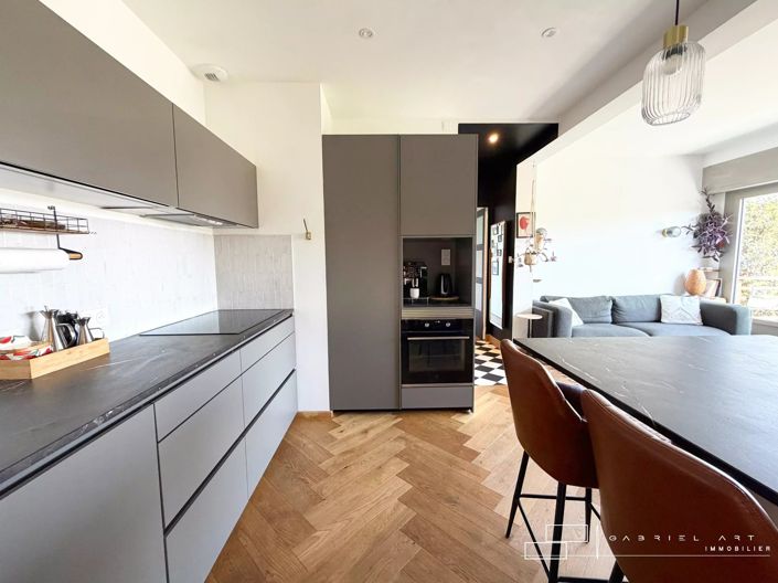 Image No.21-3 Bed House for sale