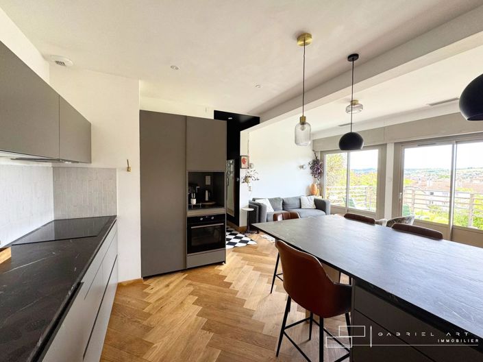 Image No.7-3 Bed House for sale