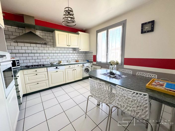 Image No.4-4 Bed House for sale