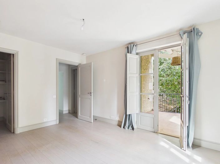 Image No.24-5 Bed House for sale