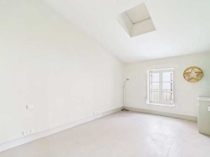 Image No.29-5 Bed House for sale