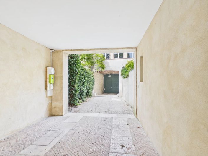 Image No.30-5 Bed House for sale