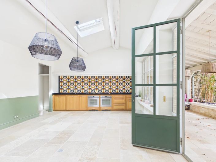 Image No.9-5 Bed House for sale