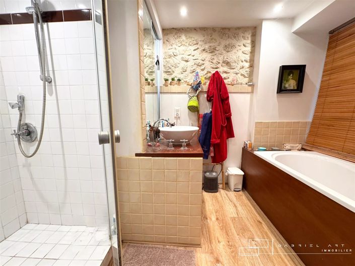 Image No.11-2 Bed House for sale