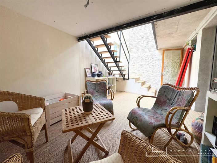 Image No.12-2 Bed House for sale