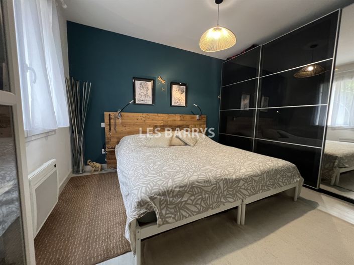 Image No.7-3 Bed House for sale