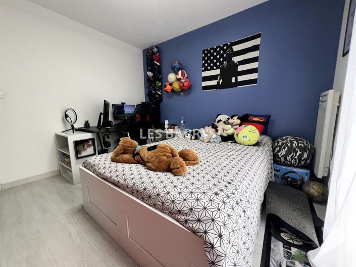Image No.9-3 Bed House for sale