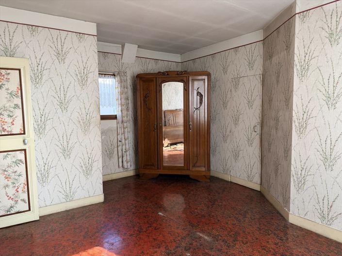Image No.10-2 Bed House for sale