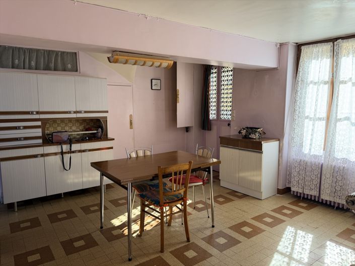 Image No.5-2 Bed House for sale