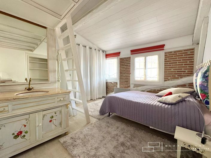 Image No.11-3 Bed Apartment for sale