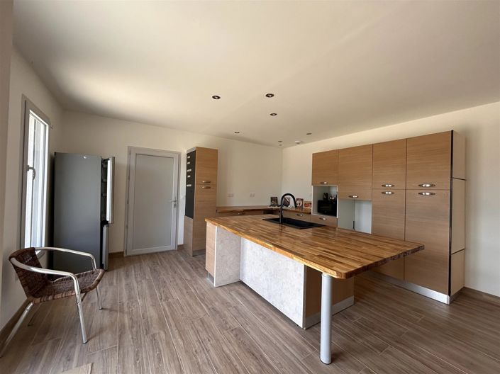 Image No.12-3 Bed House for sale