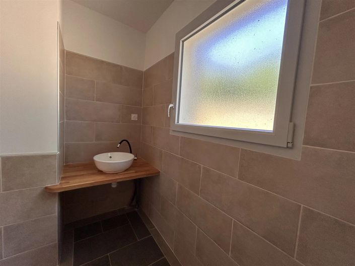 Image No.14-3 Bed House for sale