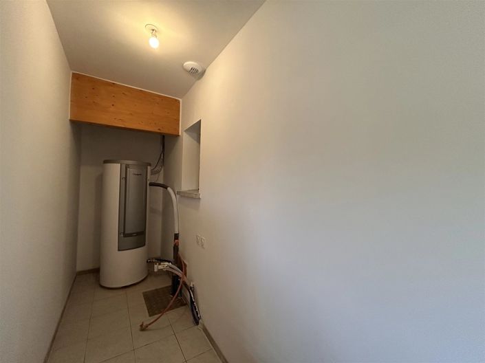 Image No.15-3 Bed House for sale