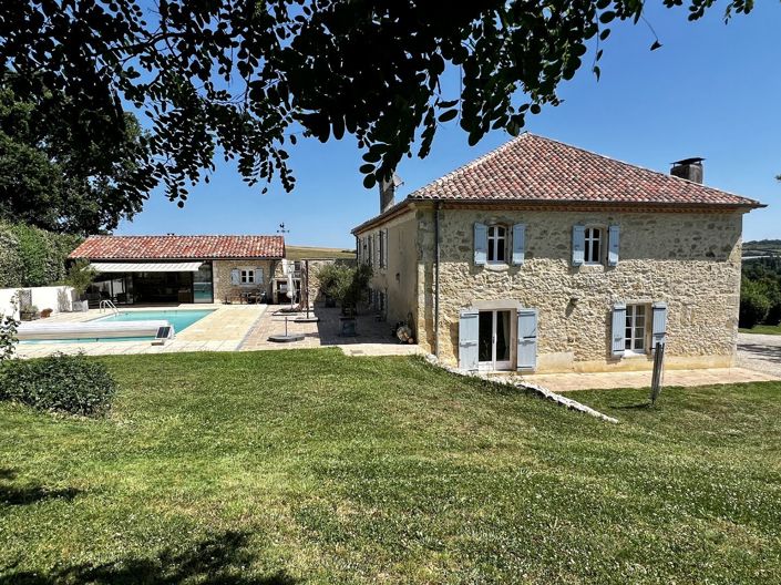 Image No.2-4 Bed House for sale