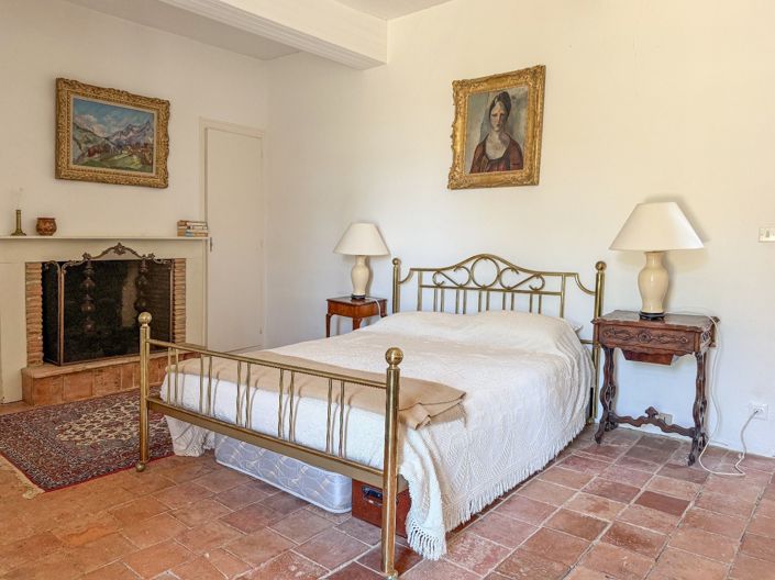 Image No.20-4 Bed House for sale