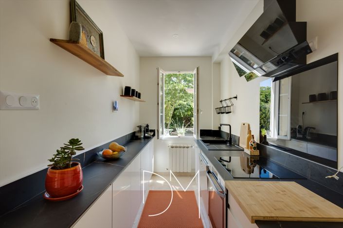 Image No.17-4 Bed House for sale