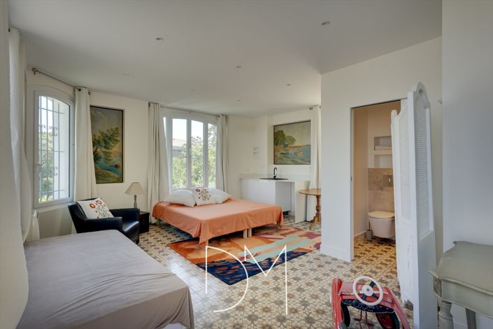 Image No.18-4 Bed House for sale