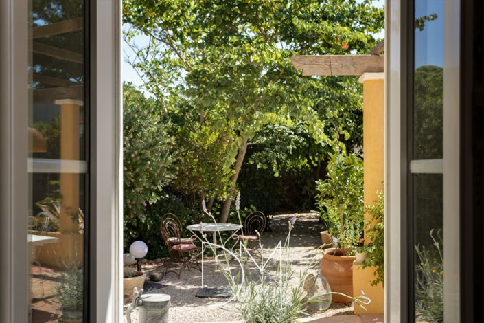 Image No.8-4 Bed House for sale