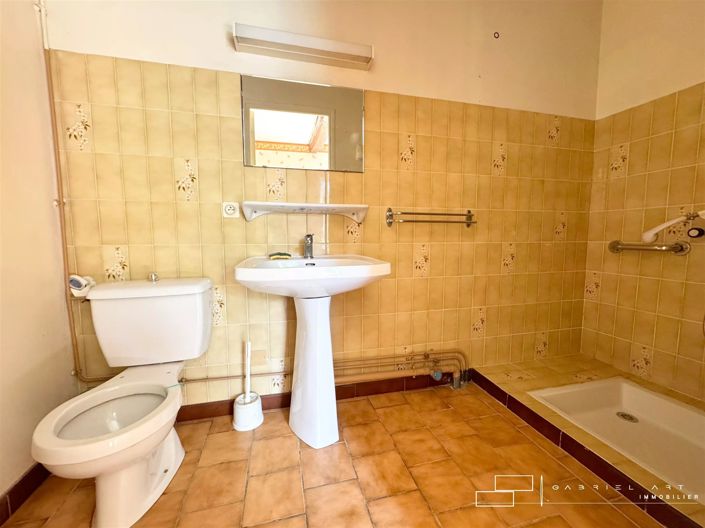 Image No.6-5 Bed House for sale