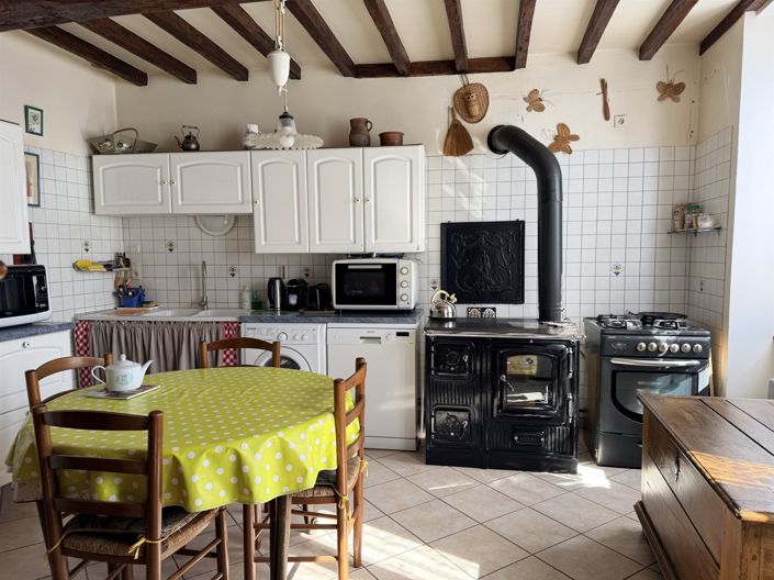 Image No.10-4 Bed House for sale