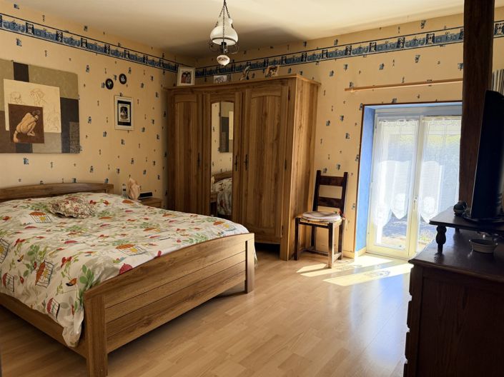 Image No.16-4 Bed House for sale