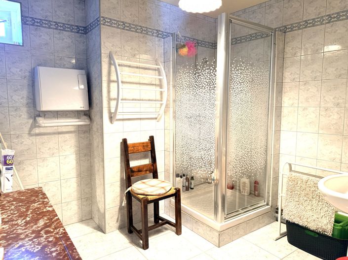 Image No.19-4 Bed House for sale