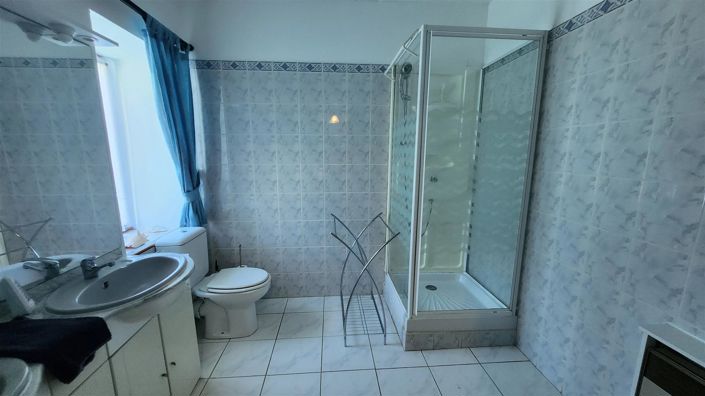 Image No.15-3 Bed House for sale