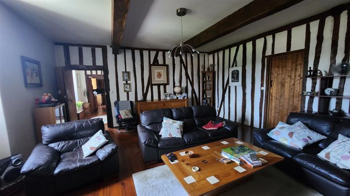 Image No.17-3 Bed House for sale